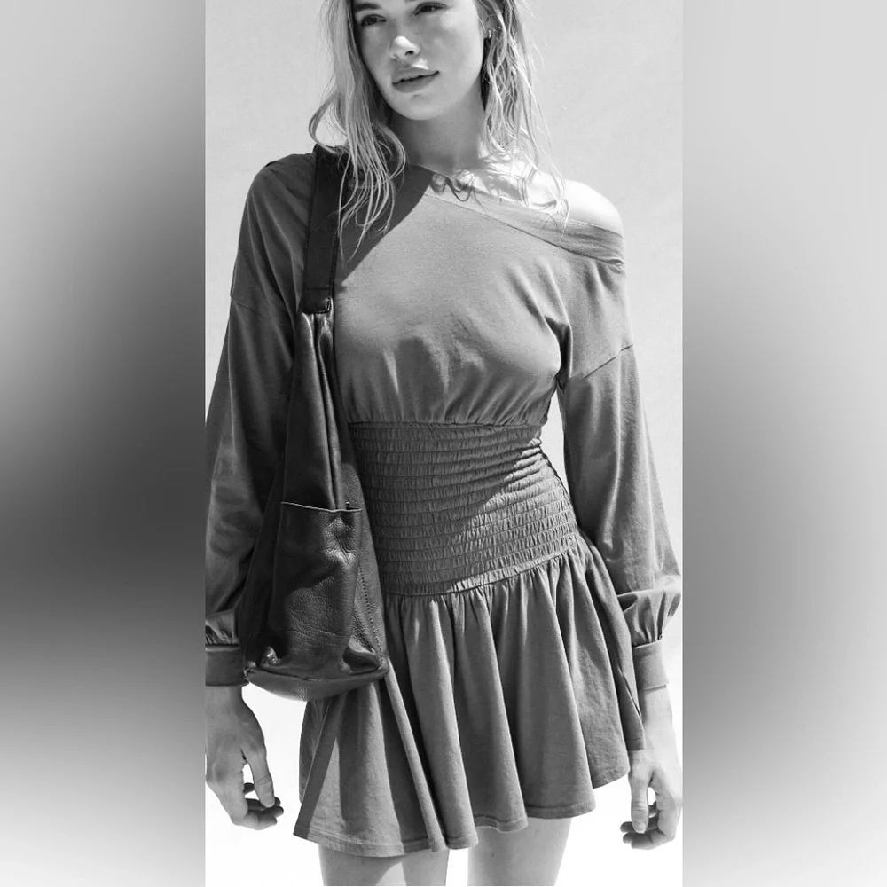 Free People Long-Sleeve Mini Dress/Mustard/Off-Shoulder (most loved mini) - M